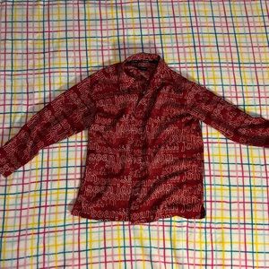 BOYS MEDIUM 12/14 SEAN JOHN RED BUTTON UP LOGO